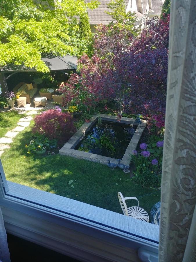 Bed and Breakfast Twiningretreat Niagara-on-the-Lake Екстер'єр фото